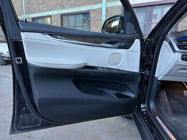 Bmw x5 xdrive40e iperformance high executive 313pk 2015 f15 (origineel-nl) plug-in hybrid, hr-433-v - afbeelding 20 van  35