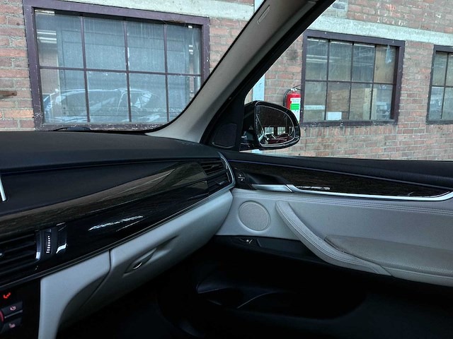 Bmw x5 xdrive40e iperformance high executive 313pk 2015 f15 (origineel-nl) plug-in hybrid, hr-433-v - afbeelding 21 van  35