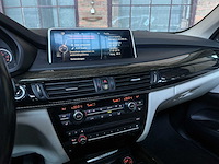 Bmw x5 xdrive40e iperformance high executive 313pk 2015 f15 (origineel-nl) plug-in hybrid, hr-433-v - afbeelding 22 van  35
