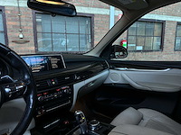 Bmw x5 xdrive40e iperformance high executive 313pk 2015 f15 (origineel-nl) plug-in hybrid, hr-433-v - afbeelding 28 van  35