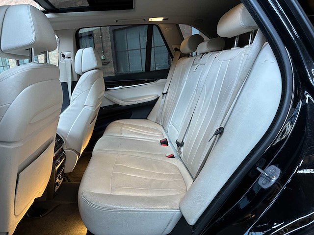 Bmw x5 xdrive40e iperformance high executive 313pk 2015 f15 (origineel-nl) plug-in hybrid, hr-433-v - afbeelding 16 van  47