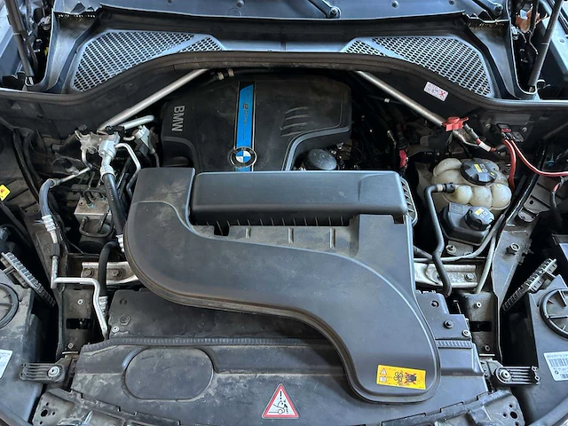 Bmw x5 xdrive40e iperformance high executive 313pk 2015 f15 (origineel-nl) plug-in hybrid, hr-433-v - afbeelding 11 van  47