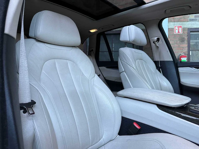 Bmw x5 xdrive40e iperformance high executive 313pk 2015 f15 (origineel-nl) plug-in hybrid, hr-433-v - afbeelding 13 van  47