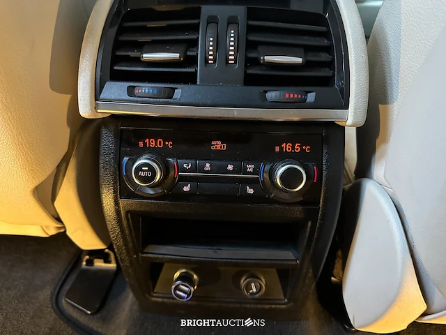 Bmw x5 xdrive40e iperformance high executive 313pk 2015 f15 (origineel-nl) plug-in hybrid, hr-433-v - afbeelding 28 van  47