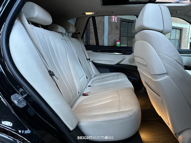 Bmw x5 xdrive40e iperformance high executive 313pk 2015 f15 (origineel-nl) plug-in hybrid, hr-433-v - afbeelding 39 van  47