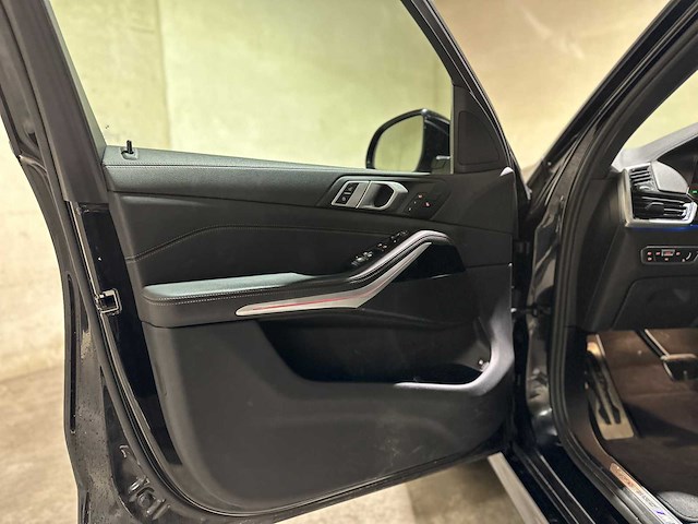 Bmw x5 xdrive45e high executive 394pk 2021 (origineel-nl + 1e eignaar), k-166-zr - afbeelding 47 van  91