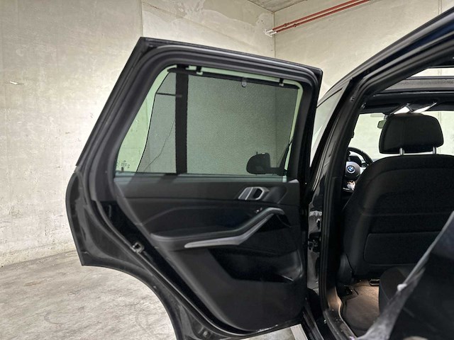 Bmw x5 xdrive45e high executive 394pk 2021 (origineel-nl + 1e eignaar), k-166-zr - afbeelding 58 van  91