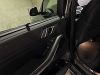 Bmw x5 xdrive45e high executive 394pk 2021 (origineel-nl + 1e eignaar), k-166-zr - afbeelding 60 van  91