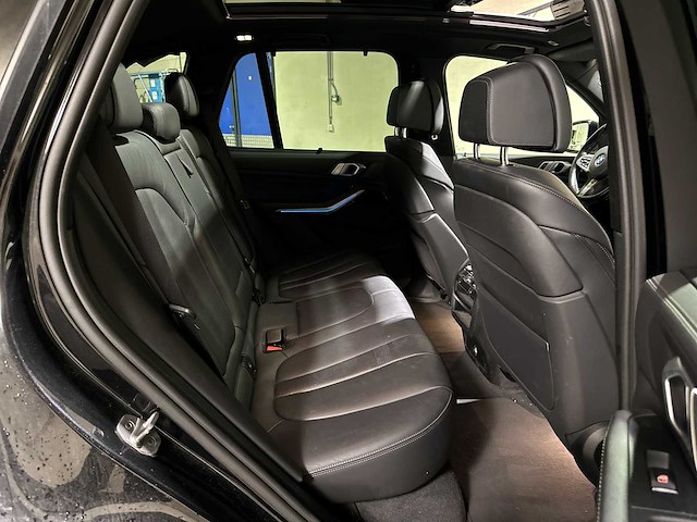 Bmw x5 xdrive45e high executive 394pk 2021 (origineel-nl + 1e eignaar), k-166-zr - afbeelding 80 van  91