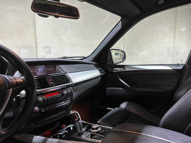 Bmw x5 xdrive48i 4.8 v8 e70 355pk 2007, p-834-rb youngtimer - afbeelding 9 van  39