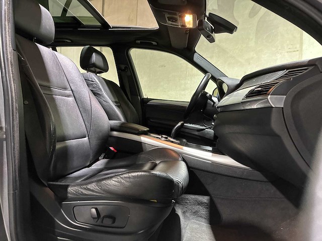Bmw x5 xdrive48i 4.8 v8 e70 355pk 2007, p-834-rb youngtimer - afbeelding 23 van  39