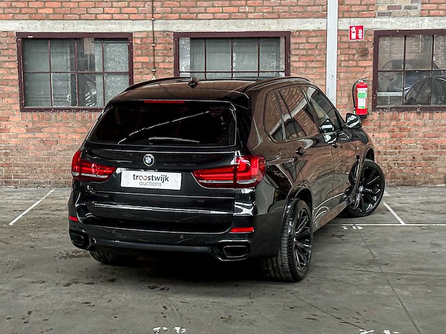 Bmw x5 xdrive50i high executive 4.4 v8 449pk 2015, j-245-hd - afbeelding 3 van  47