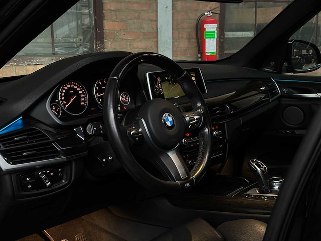 Bmw x5 xdrive50i high executive 4.4 v8 449pk 2015, j-245-hd - afbeelding 10 van  47