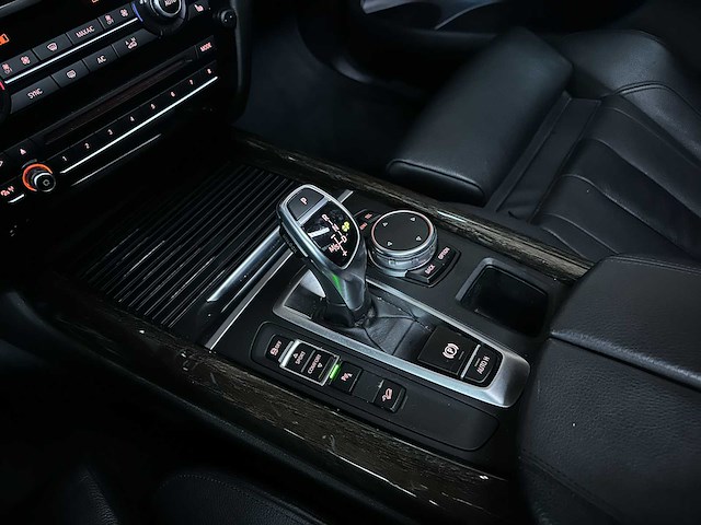 Bmw x5 xdrive50i high executive 4.4 v8 449pk 2015, j-245-hd - afbeelding 21 van  47
