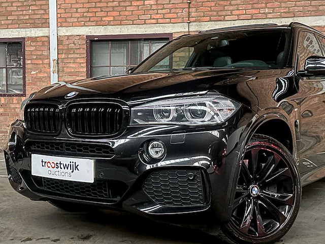 Bmw x5 xdrive50i high executive 4.4 v8 449pk 2015, j-245-hd - afbeelding 23 van  47