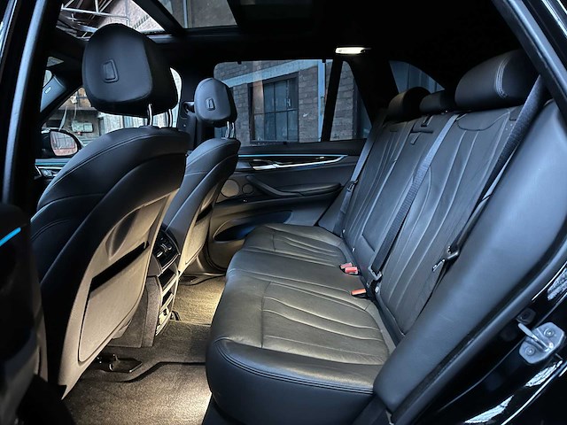 Bmw x5 xdrive50i high executive 4.4 v8 449pk 2015, j-245-hd - afbeelding 39 van  47