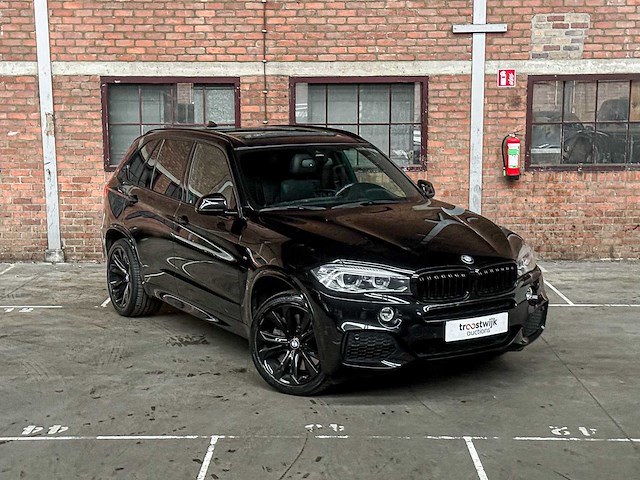 Bmw x5 xdrive50i high executive 4.4 v8 449pk 2015, j-245-hd - afbeelding 45 van  47