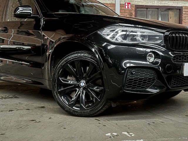 Bmw x5 xdrive50i high executive 4.4 v8 449pk 2015, j-245-hd - afbeelding 46 van  47