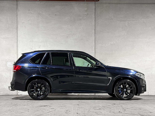 Bmw x5m 4.4 v8 m-sport f85 576hp 2015, jpv-47-k - afbeelding 2 van  49