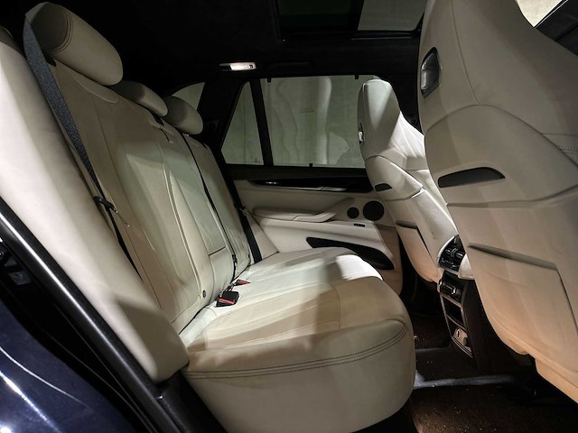 Bmw x5m 4.4 v8 m-sport f85 576hp 2015, jpv-47-k - afbeelding 39 van  49
