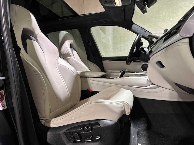 Bmw x5m 4.4 v8 m-sport f85 576hp 2015, jpv-47-k - afbeelding 41 van  49