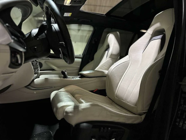 Bmw x5m 4.4 v8 m-sport f85 576hp 2015, jpv-47-k - afbeelding 31 van  50
