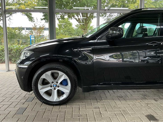 Bmw x6 m e71 | 4.4 v8 biturbo | 555 pk | 2013 | adaptive drive | head up display | comfort access | soft close | top view | btw auto - afbeelding 2 van  45