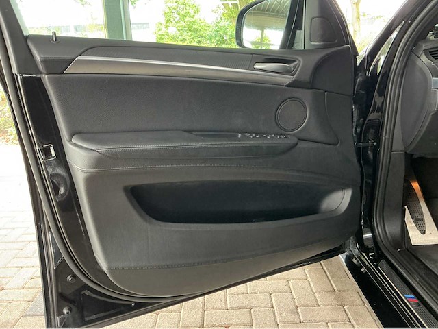 Bmw x6 m e71 | 4.4 v8 biturbo | 555 pk | 2013 | adaptive drive | head up display | comfort access | soft close | top view | btw auto - afbeelding 14 van  45