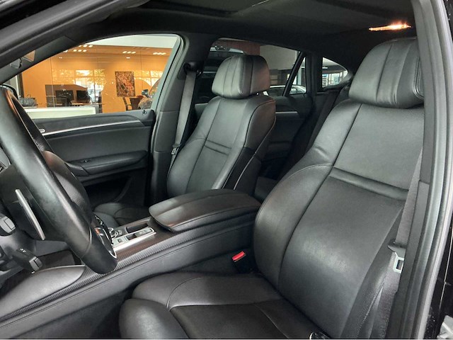 Bmw x6 m e71 | 4.4 v8 biturbo | 555 pk | 2013 | adaptive drive | head up display | comfort access | soft close | top view | btw auto - afbeelding 16 van  45