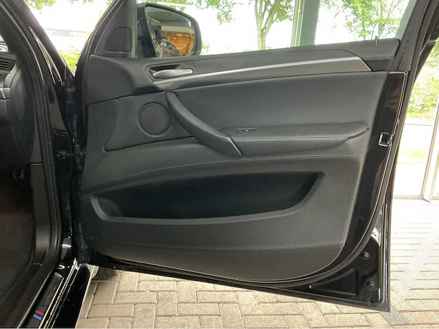 Bmw x6 m e71 | 4.4 v8 biturbo | 555 pk | 2013 | adaptive drive | head up display | comfort access | soft close | top view | btw auto - afbeelding 19 van  45