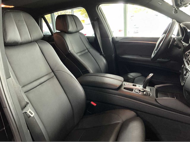 Bmw x6 m e71 | 4.4 v8 biturbo | 555 pk | 2013 | adaptive drive | head up display | comfort access | soft close | top view | btw auto - afbeelding 22 van  45