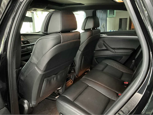 Bmw x6 m e71 | 4.4 v8 biturbo | 555 pk | 2013 | adaptive drive | head up display | comfort access | soft close | top view | btw auto - afbeelding 25 van  42