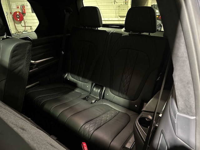 Bmw x7 m50i 4.4 v8 high executive m-sport 530pk 2021 g07, p-038-dk - afbeelding 39 van  60