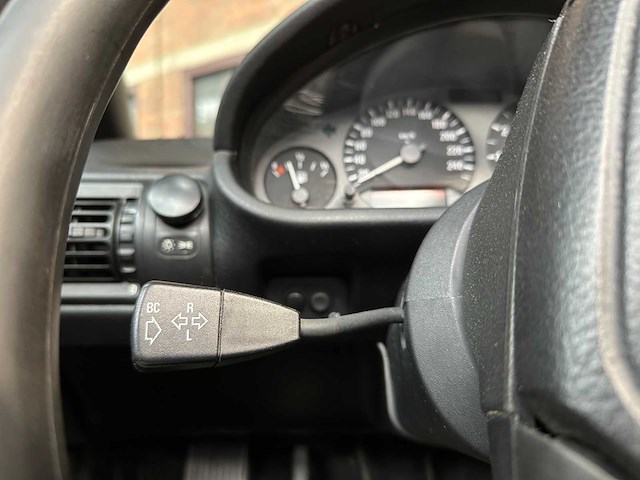 Bmw z3 roadster 1.8 116pk 1997, 01-nv-hx - afbeelding 15 van  35