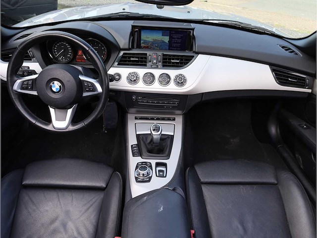 Bmw z4 roadster sdrive18i executive 2014 1ste eigenaar origineel nl, 1-tls-59 - afbeelding 20 van  43