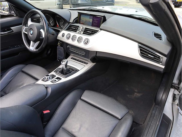 Bmw z4 roadster sdrive18i executive 2014 1ste eigenaar origineel nl, 1-tls-59 - afbeelding 19 van  45
