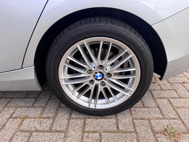Bmw - afbeelding 11 van  15