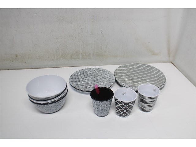 Bo-camp servies mix & match 16 stuks zwart/wit - afbeelding 5 van  6