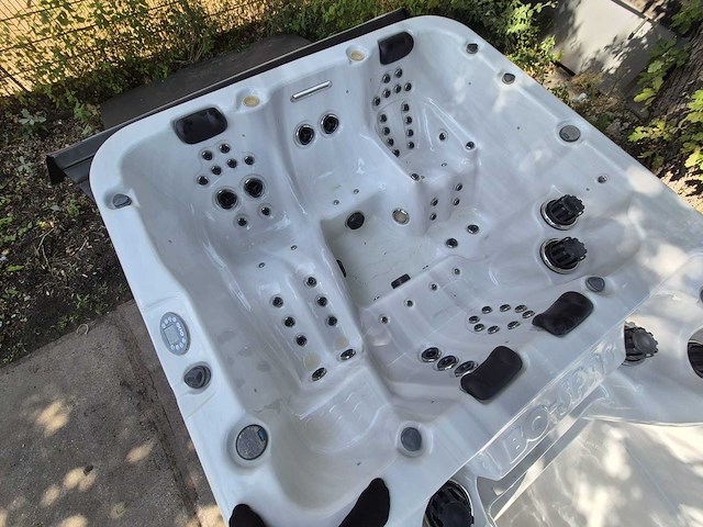 Bo spas zwemspa dubbele cabine 15 persoons jacuzzi en buitenspa - afbeelding 4 van  23