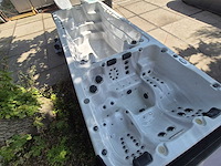 Bo spas zwemspa dubbele cabine 15 persoons jacuzzi en buitenspa - afbeelding 23 van  23
