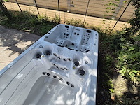 Bo spas zwemspa dubbele cabine 15 persoons jacuzzi en buitenspa - afbeelding 18 van  23