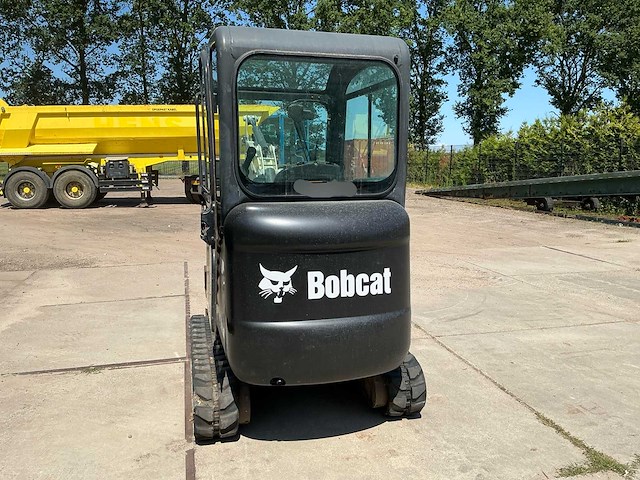 Bobcat - 2011 - e16 - minigraafmachine - afbeelding 20 van  25