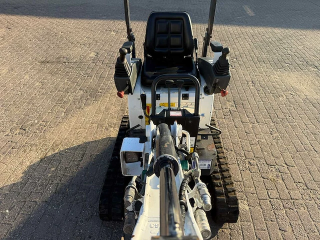 Bobcat - 2016 - e10 - minigraafmachine - afbeelding 7 van  15