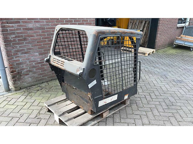 Bobcat g series schranklader cabine - afbeelding 2 van  3