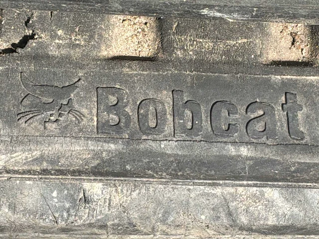 Bobcat rupsen voor graafmachine - afbeelding 4 van  6