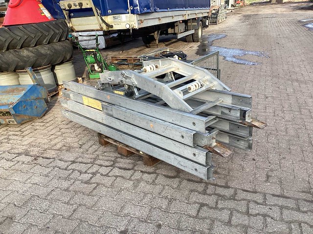 Böcker ae 200b bouwlift - afbeelding 2 van  9