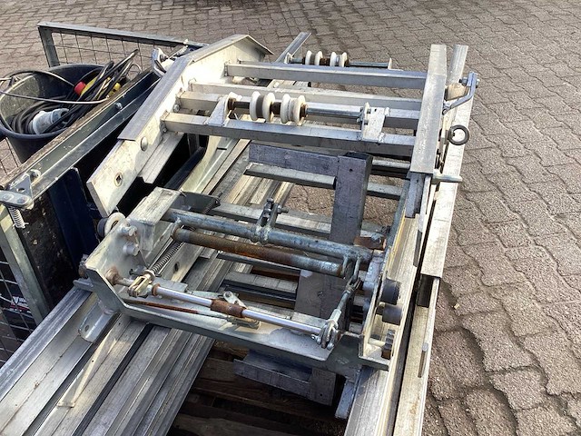 Böcker ae 200b bouwlift - afbeelding 9 van  9