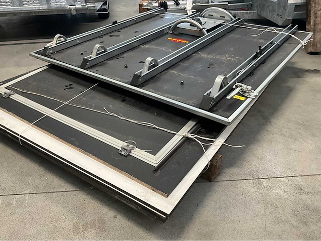 Böckmann set hout voor paardentrailer - afbeelding 1 van  3