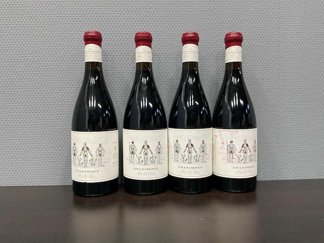 Bodega tres piedras tempranillo 'la tejera' 2020 (4x) - afbeelding 1 van  4