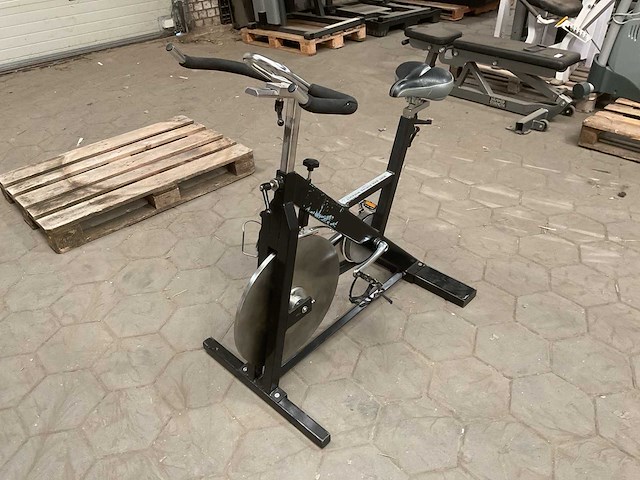 Body bike future 973679 spinningbike - afbeelding 1 van  3